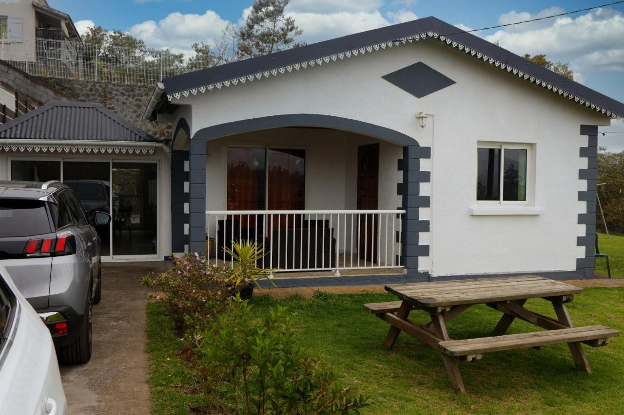 Maison Vacance Le Tampon Exterior photo